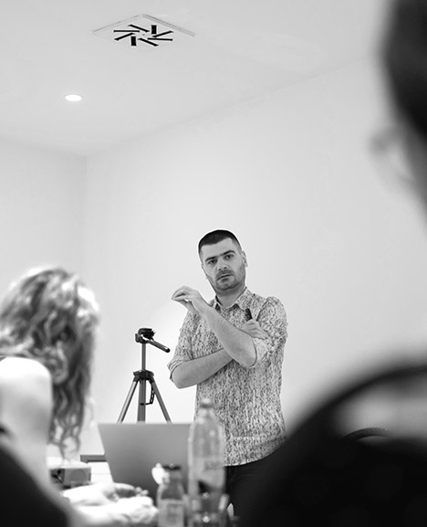 Velibor Panić drži PR edukaciju